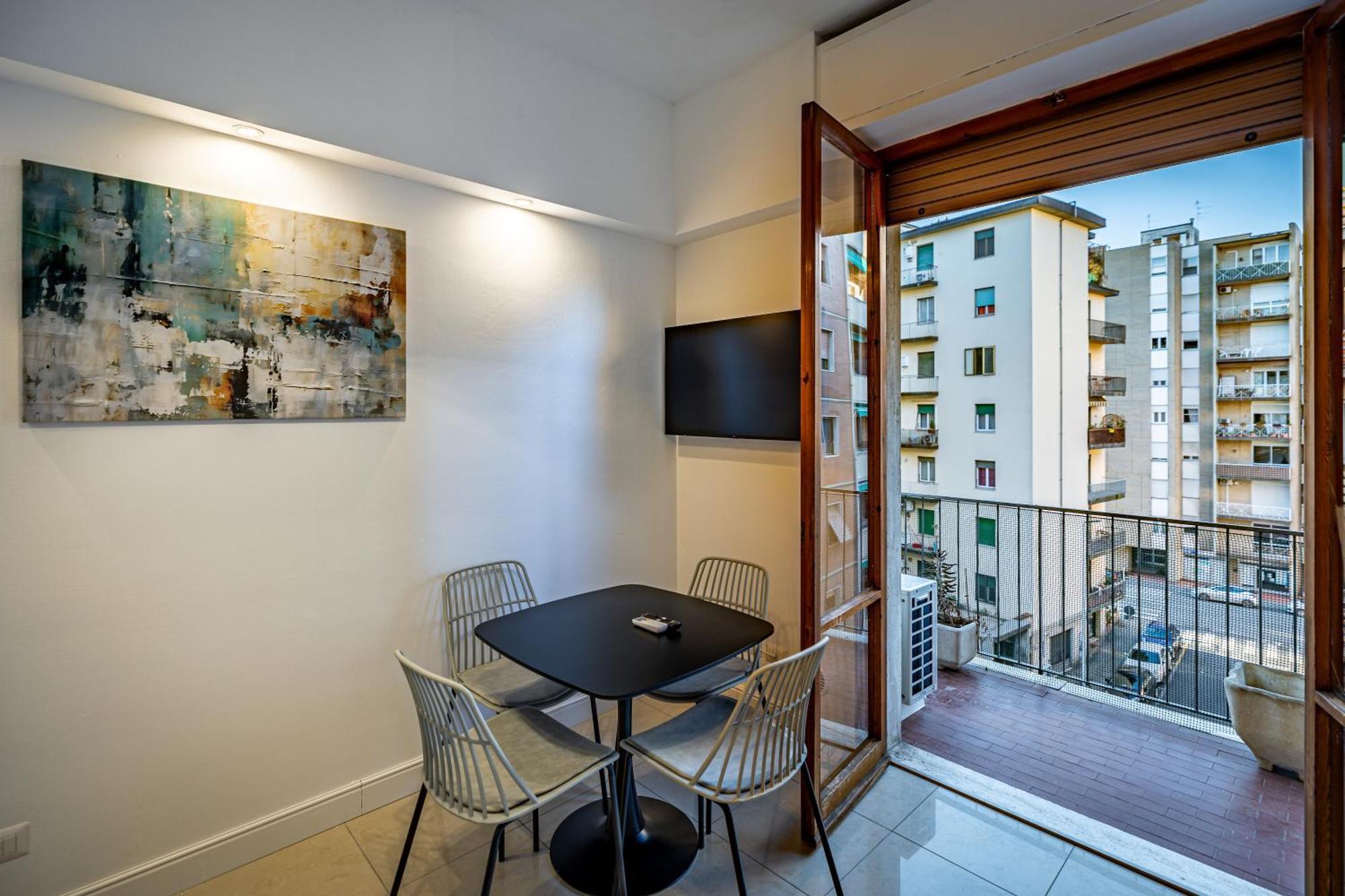 Apartment Yd Bright With Parking
